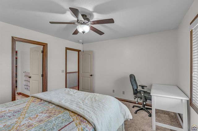 4416 SW Brandywine LN, Topeka, KS 66610