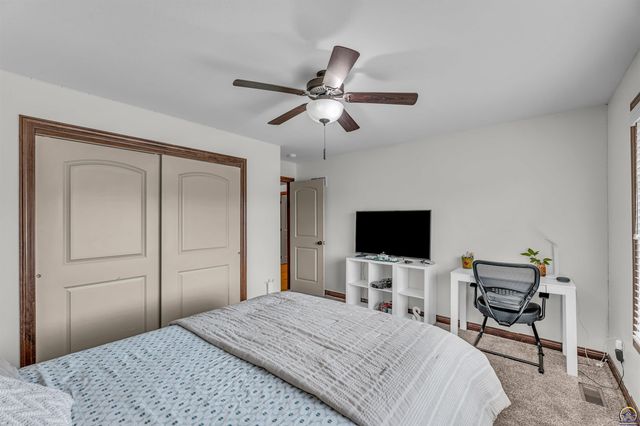 4416 SW Brandywine LN, Topeka, KS 66610