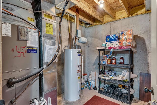 4416 SW Brandywine LN, Topeka, KS 66610