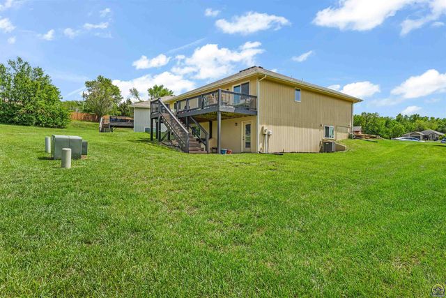 4416 SW Brandywine LN, Topeka, KS 66610