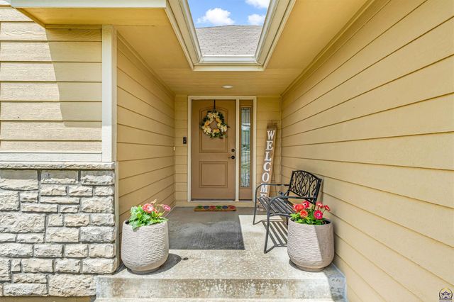 4416 SW Brandywine LN, Topeka, KS 66610