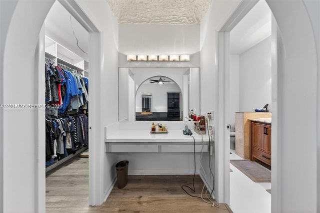 10124 SW 130th Ter, Miami, FL 33176