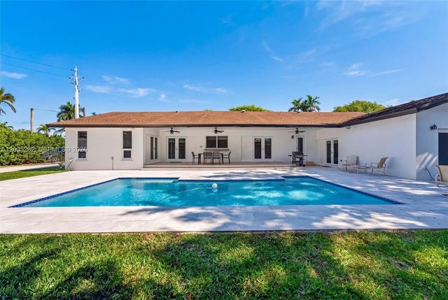 10124 SW 130th Ter, Miami, FL 33176