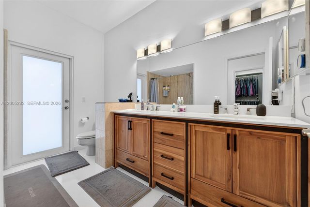 10124 SW 130th Ter, Miami, FL 33176