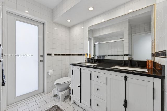 10124 SW 130th Ter, Miami, FL 33176