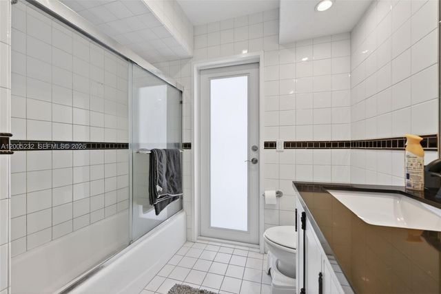 10124 SW 130th Ter, Miami, FL 33176