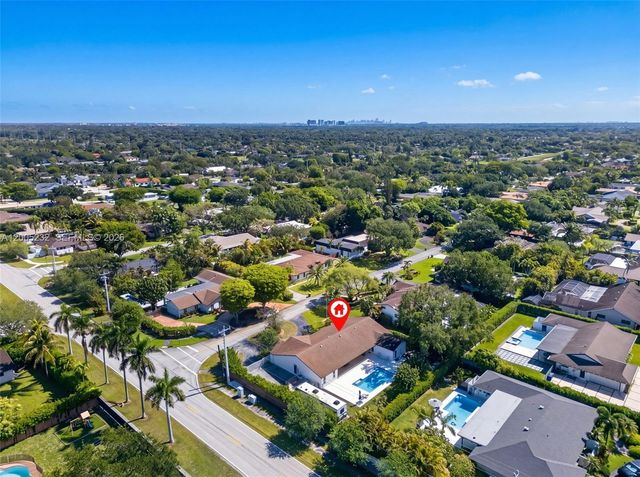 10124 SW 130th Ter, Miami, FL 33176