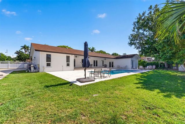 10124 SW 130th Ter, Miami, FL 33176