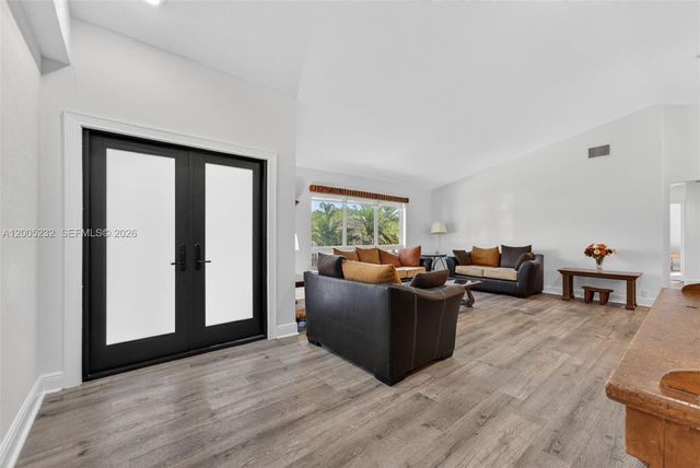 10124 SW 130th Ter, Miami, FL 33176