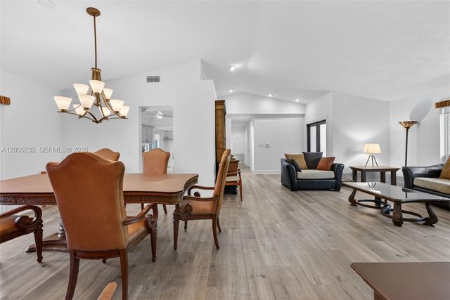 10124 SW 130th Ter, Miami, FL 33176