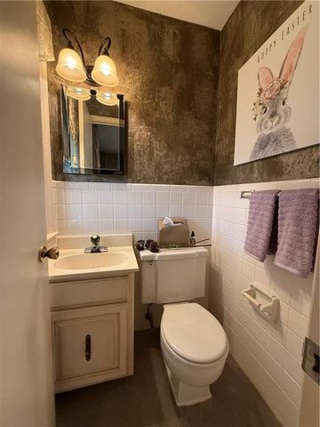 1803 Clearview Drive, Lexington, MO 64067