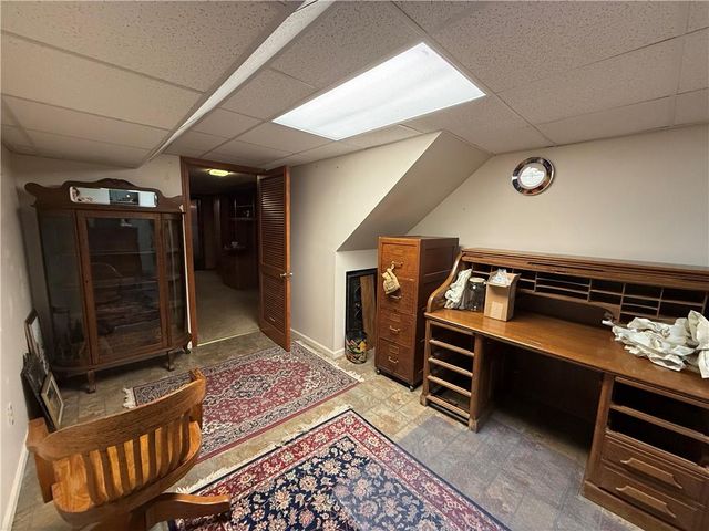 1803 Clearview Drive, Lexington, MO 64067