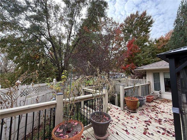 1803 Clearview Drive, Lexington, MO 64067