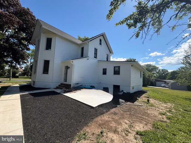 215 MILL RD, Quakertown, PA 18951
