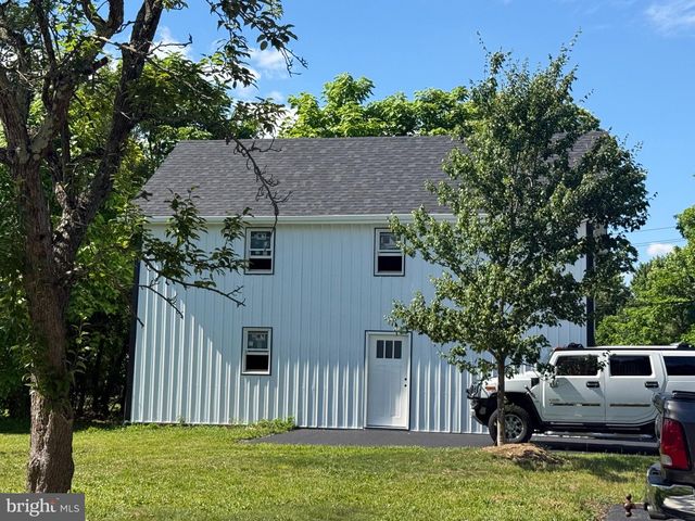 215 MILL RD, Quakertown, PA 18951