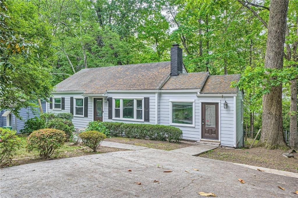 Image 1 of property listing at 1438 Sylvan Circle NE, Brookhaven, GA 30319