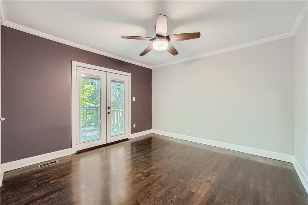 Image 9 of property listing at 1438 Sylvan Circle NE, Brookhaven, GA 30319