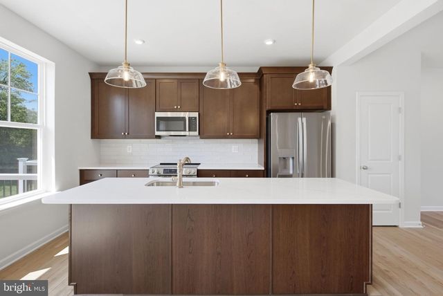 229 MONTEITH DR, Winchester, VA 22601