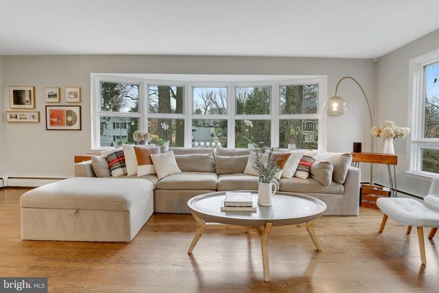 3710 LORCOM LN, Arlington, VA 22207
