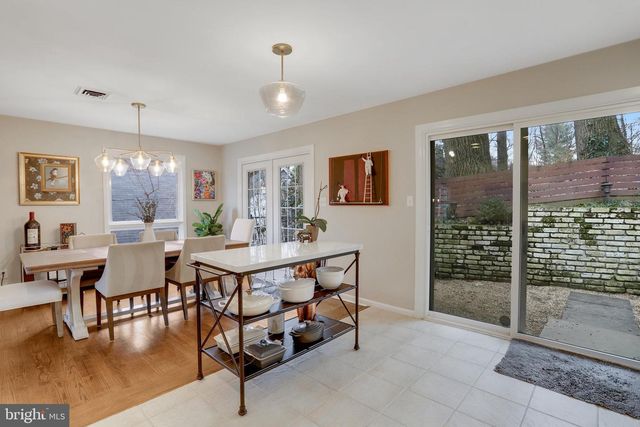 3710 LORCOM LN, Arlington, VA 22207