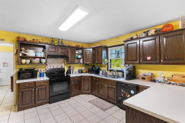 12708 Choppee Rd., Hemingway, SC 29554