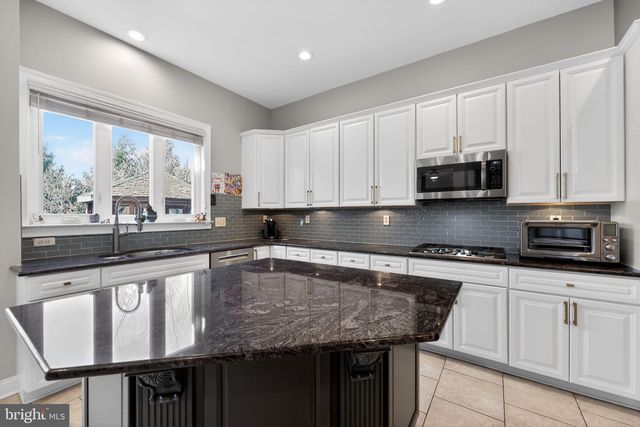 705 TATUM LN, Plymouth Meeting, PA 19462