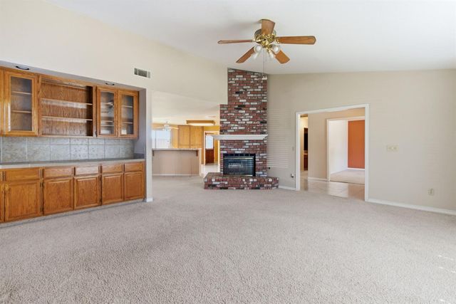 380 Garden Circle Dr, Manteca, CA 95336