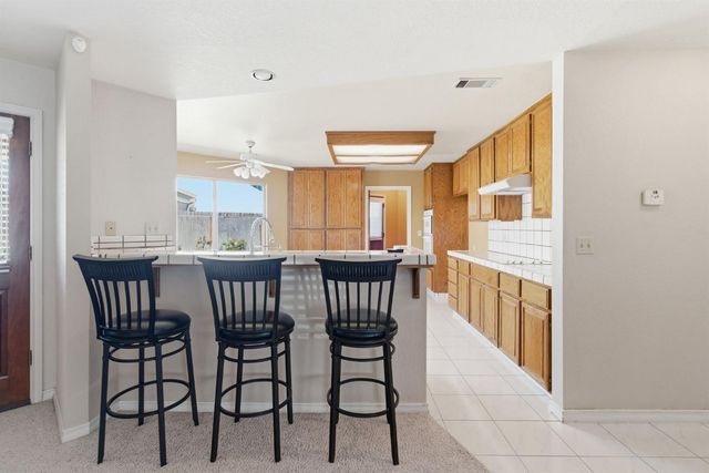 380 Garden Circle Dr, Manteca, CA 95336