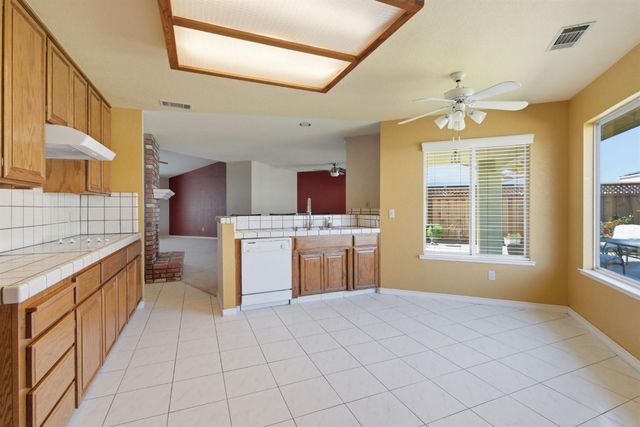 380 Garden Circle Dr, Manteca, CA 95336