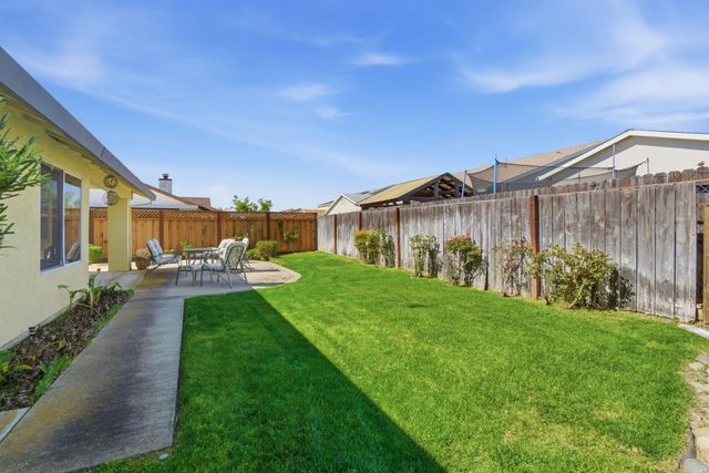 380 Garden Circle Dr, Manteca, CA 95336