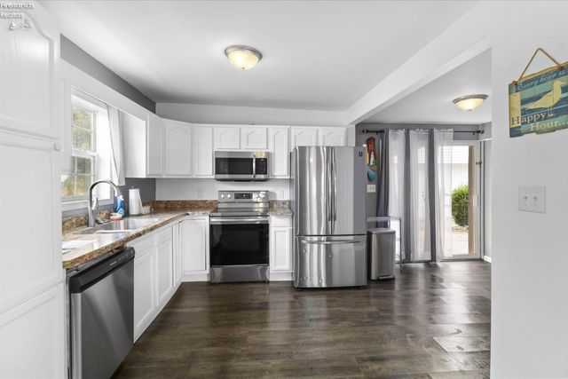 1944 Ashcroft, Oregon, OH 43616