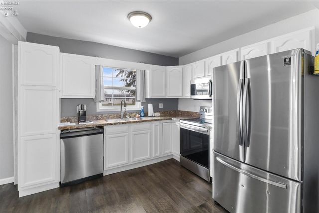 1944 Ashcroft, Oregon, OH 43616