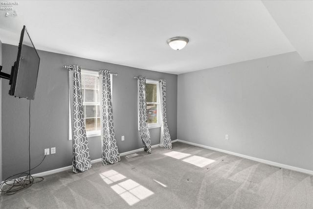 1944 Ashcroft, Oregon, OH 43616