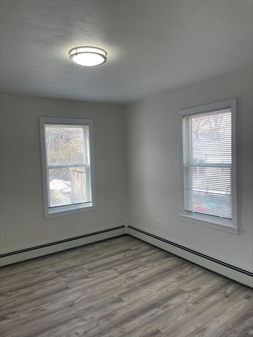 50 Main St 3, Woburn, MA 01801