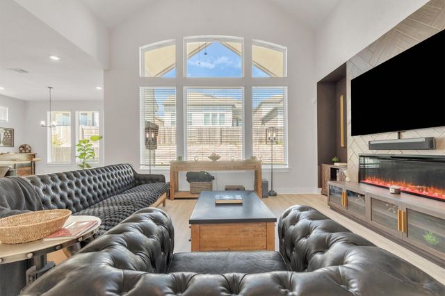 257 Oak Blossom RD, Liberty Hill, TX 78642