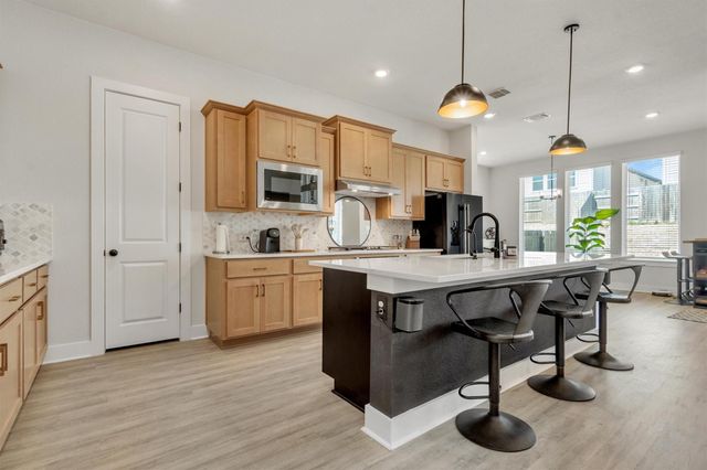 257 Oak Blossom RD, Liberty Hill, TX 78642