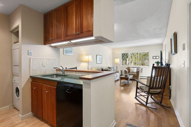 82 Fletcher Lane UNIT H, Brewster, MA 02631