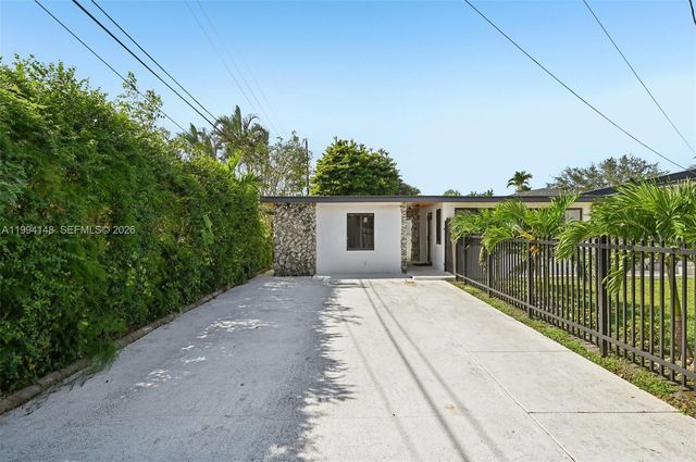 5152 SW 6th Street, Miami, FL 33134