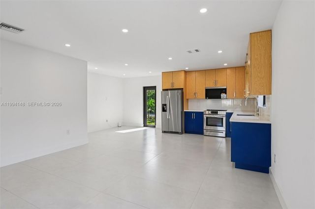 5152 SW 6th Street, Miami, FL 33134