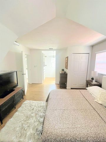 1990 NE 183rd St, North Miami Beach, FL 33179