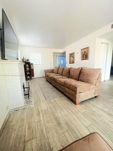 1990 NE 183rd St, North Miami Beach, FL 33179