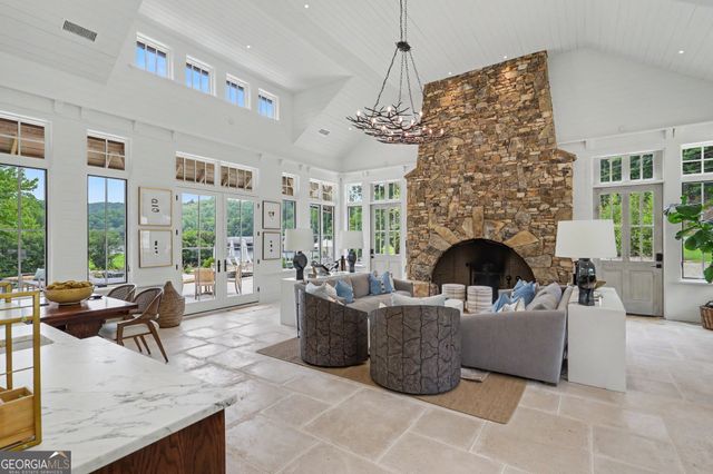 60 Cove View Lane, Clarkesville, GA 30523