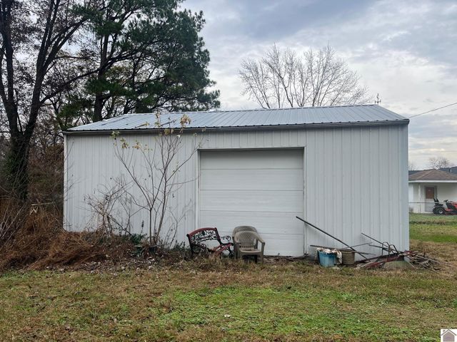 1342 Richard Burnley Avenue, Kevil, KY 42053