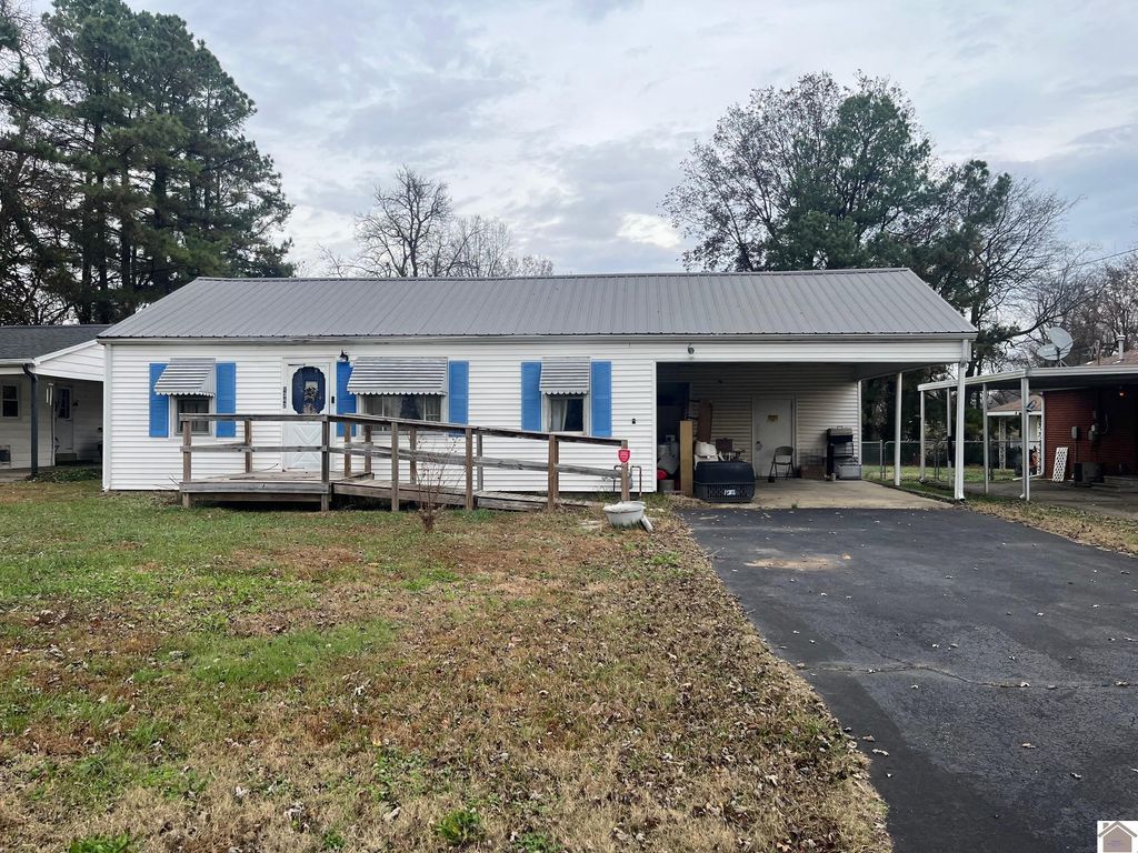 1342 Richard Burnley Avenue, Kevil, KY 42053