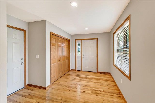 4034 Red Hawk Run, Black Earth, WI 53515
