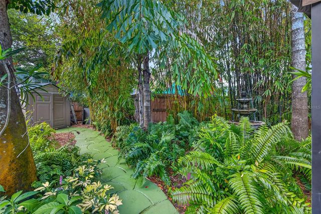 652 8TH AVENUE N, St Petersburg, FL 33701