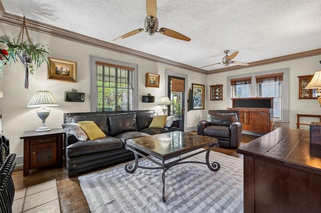 652 8TH AVENUE N, St Petersburg, FL 33701