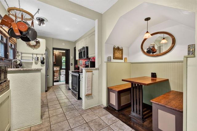 652 8TH AVENUE N, St Petersburg, FL 33701