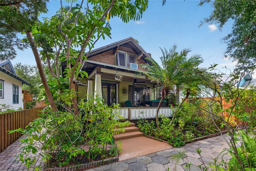 652 8TH AVENUE N, St Petersburg, FL 33701