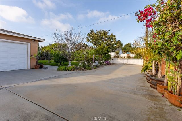 1121 Vista Way, Oceanside, CA 92054